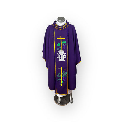 Casulla cuello especial morado
