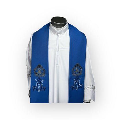 Casulla lino mariana bordada, blanco con azul