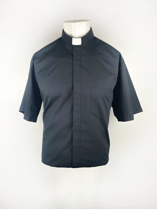 Camisa clásica clerical negra